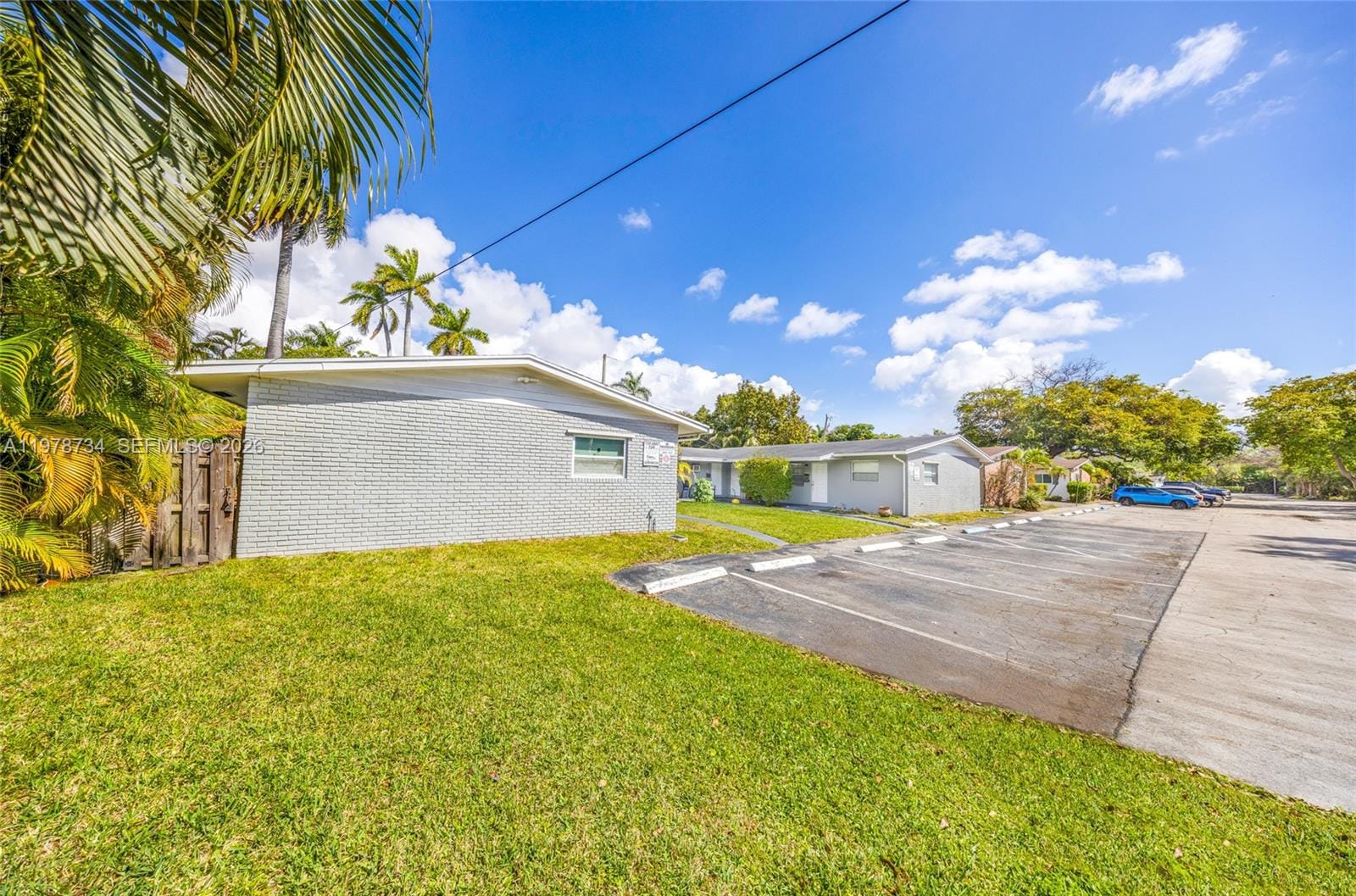 355 NW 32nd Street — photo 3