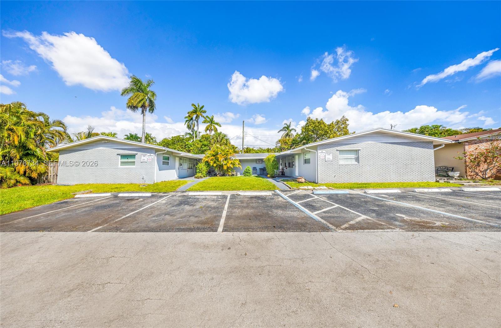 355 NW 32nd Street, Oakland Park, FL 33309, Oakland Park