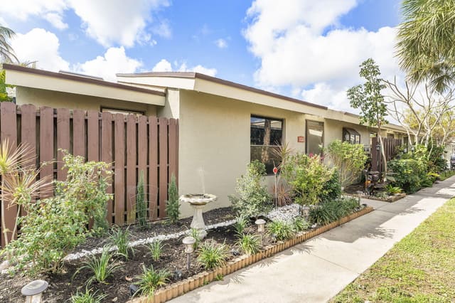153 Meadows Drive, sold in Meadows 300 1, Boynton Beach, FL