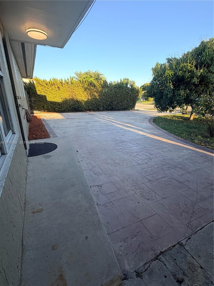 5511 NW 180th Terrace — photo 4