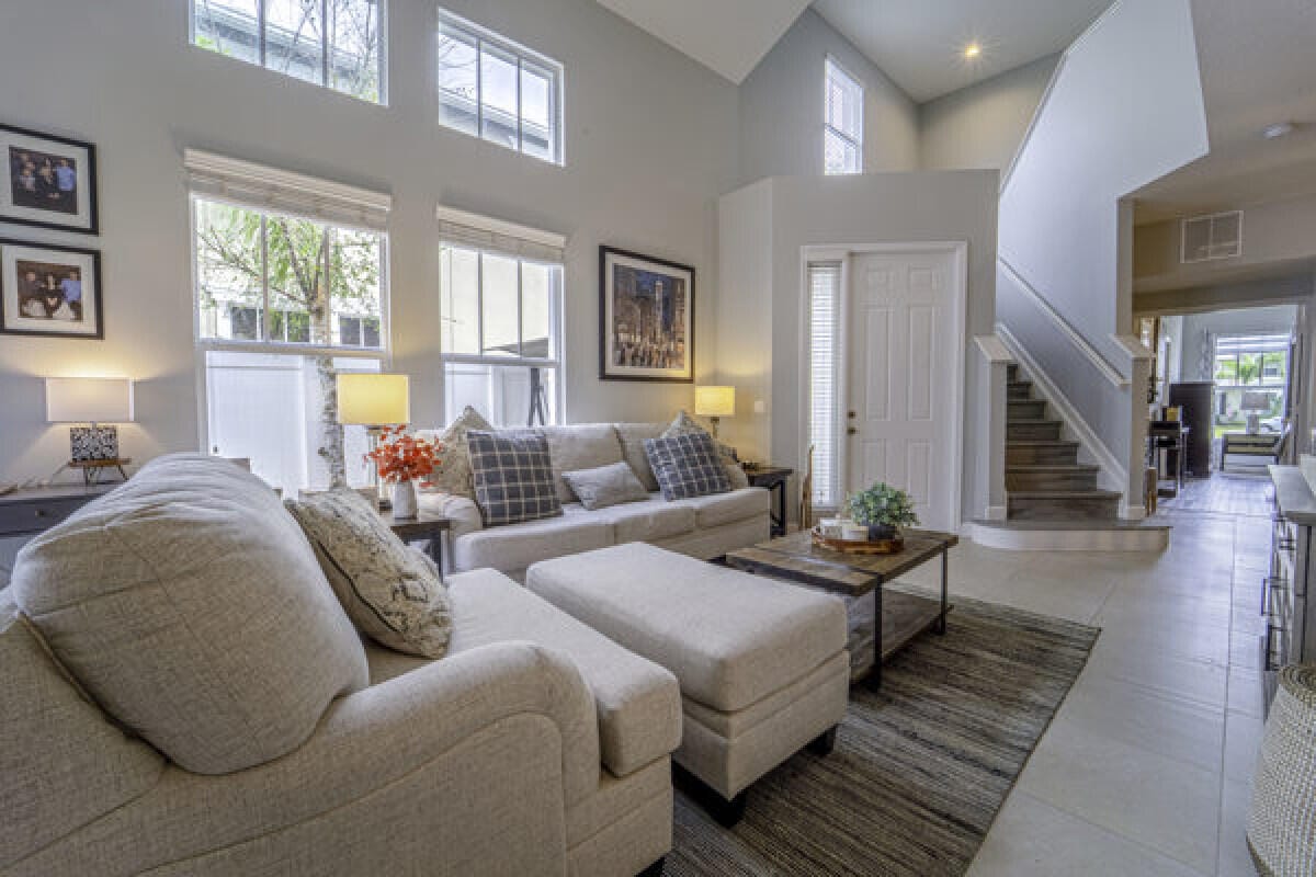10487 SW Westlawn Boulevard — photo 3