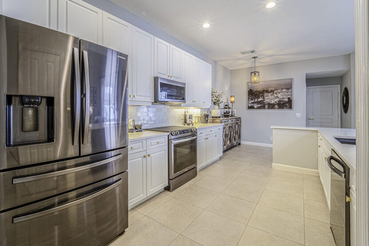 10487 SW Westlawn Boulevard — photo 6