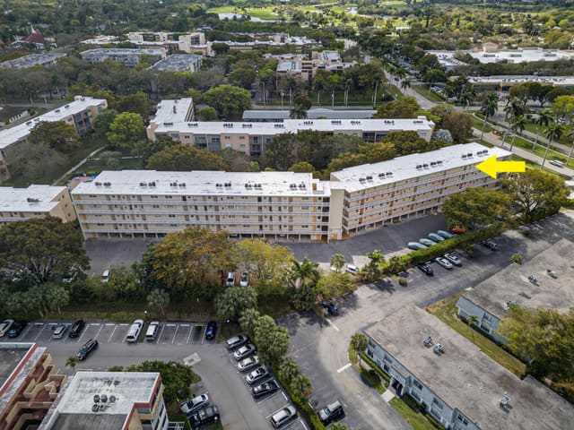 6731 Cypress Road 402, Plantation, FL 33317
