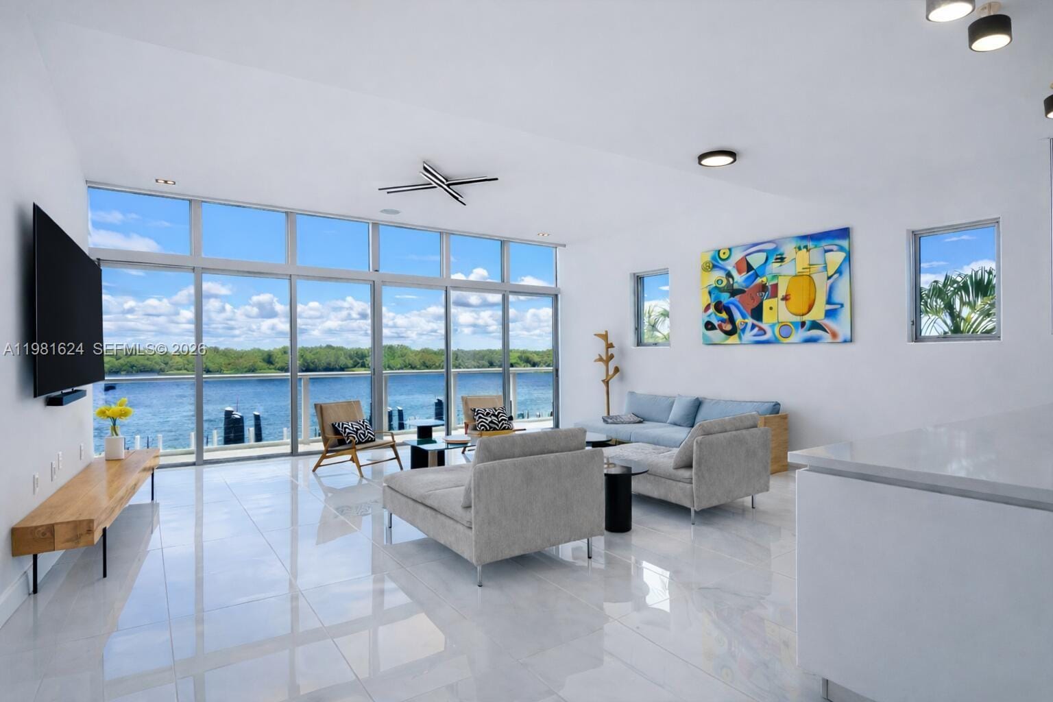 2890 N Ocean Drive, Hollywood, FL 33019 photo 2
