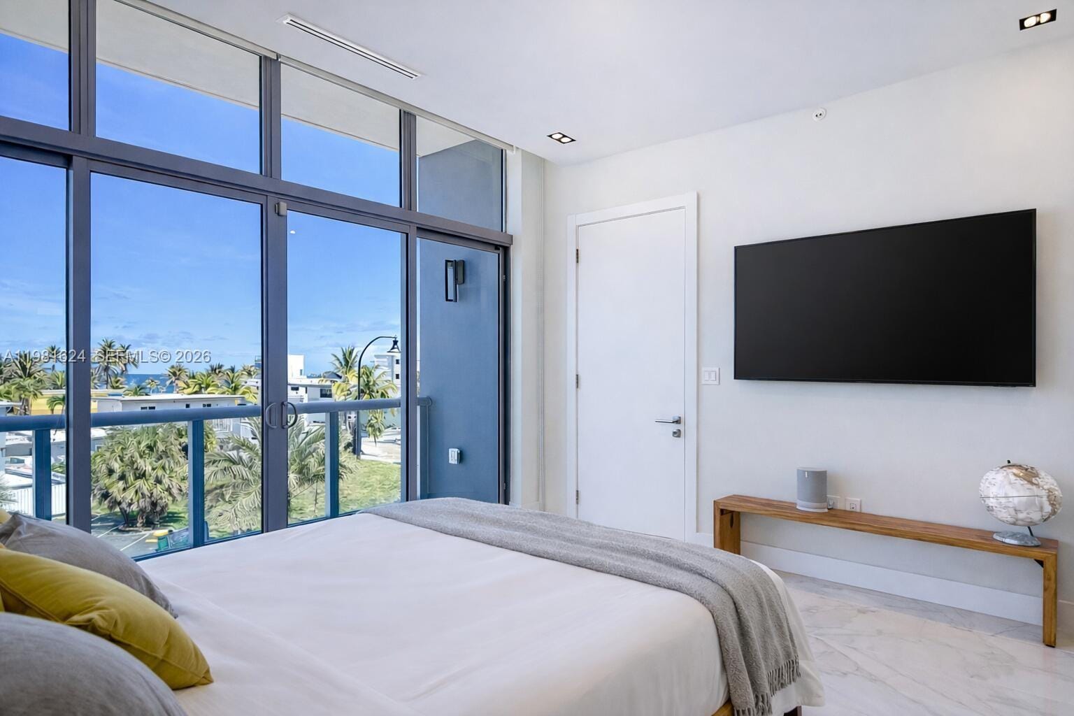 2890 N Ocean Drive, Hollywood, FL 33019 photo 12