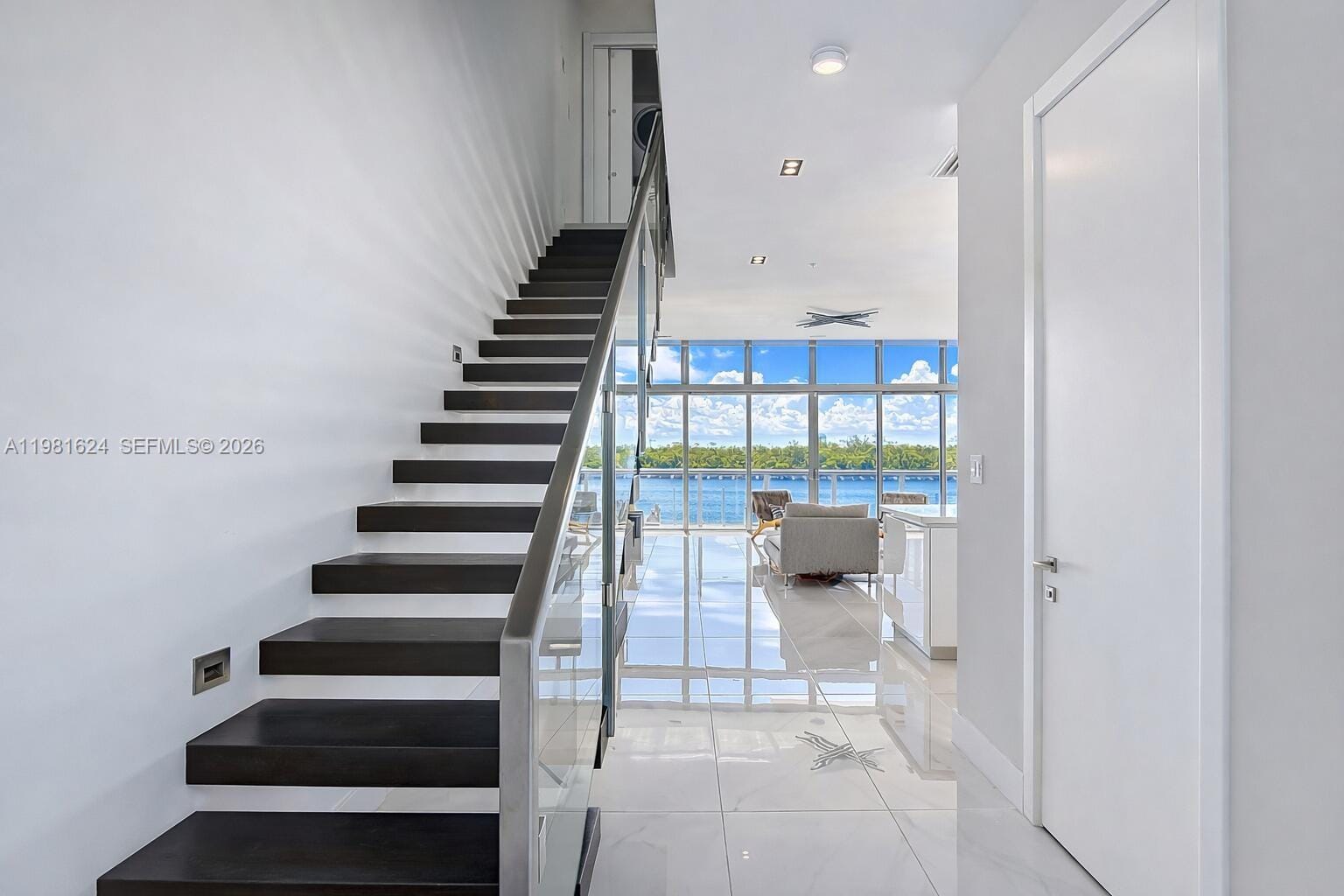 2890 N Ocean Drive, Hollywood, FL 33019 photo 7