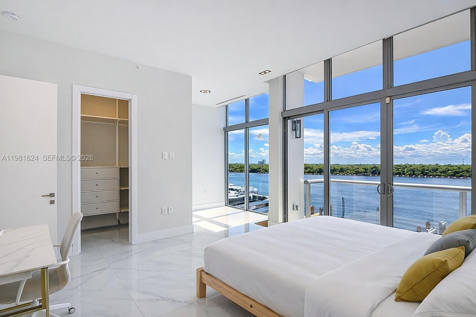 2890 N Ocean Drive, Hollywood, FL 33019 photo 8