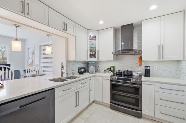 7520 SW 1st Street, sold in Oriole-Margate Sec 5, Margate, FL
