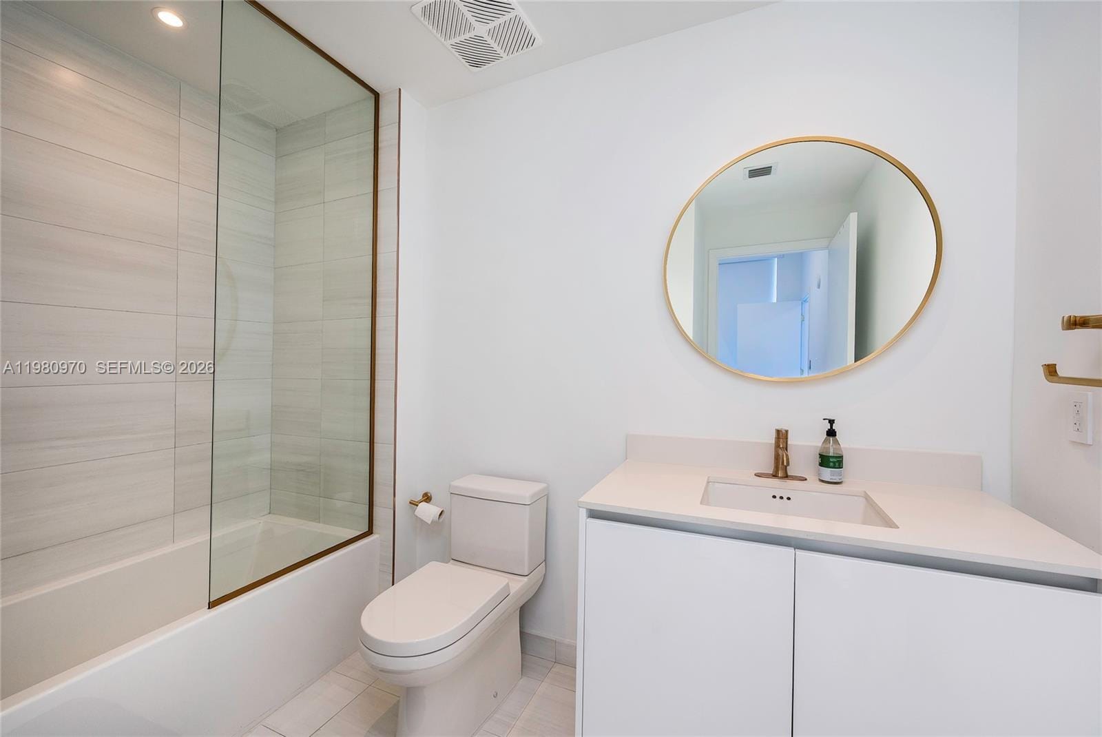 2678 Tigertail Avenue 413, Miami, FL 33133 photo 6