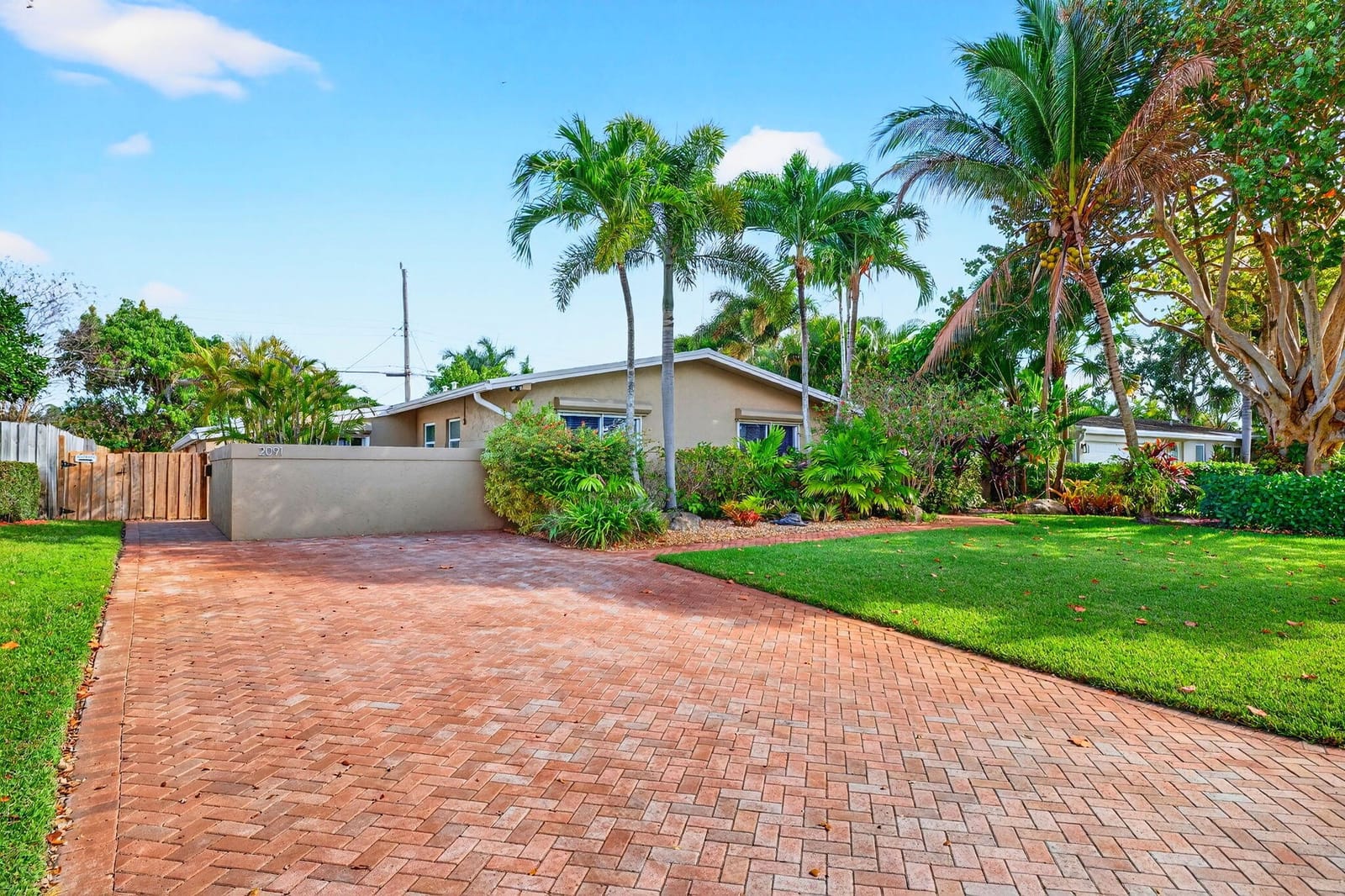 2091 NE 54th Court, Fort Lauderdale, FL 33308 photo 2