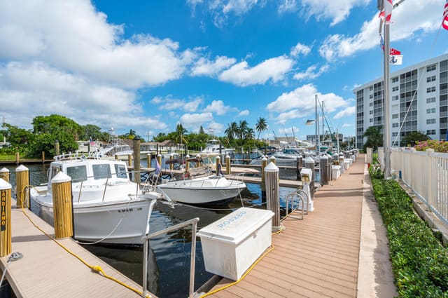 2731 NE 14th Street Causeway 430, sold in Garden Aire Village, Pompano Beach, FL