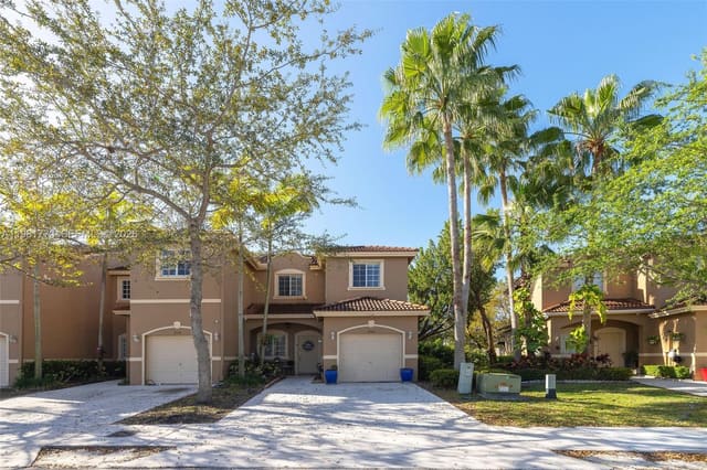 8560 SW 214th Way, sold in Santa Barbara, Cutler Bay, FL