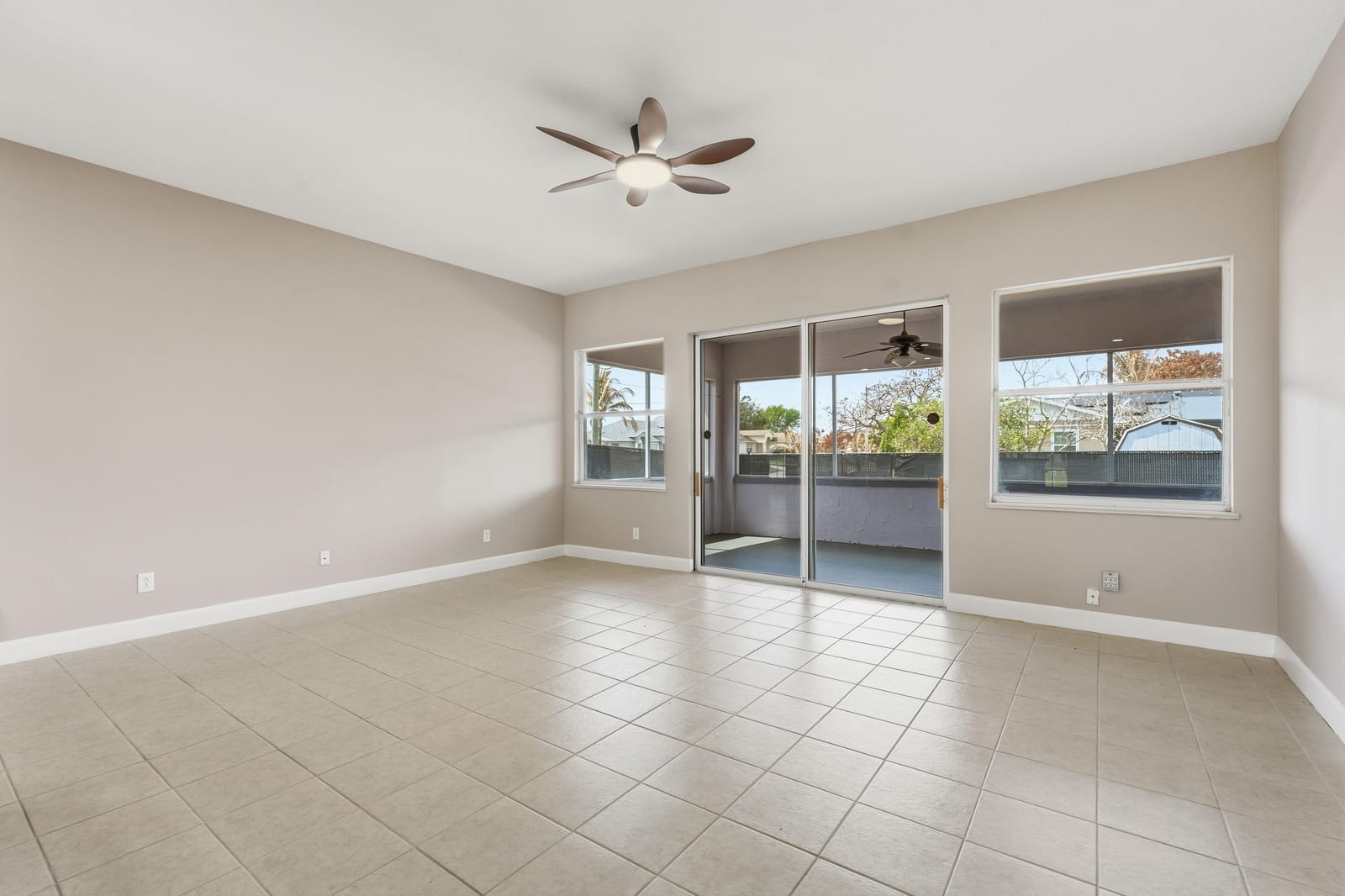 1598 SW Curtis Street — photo 12