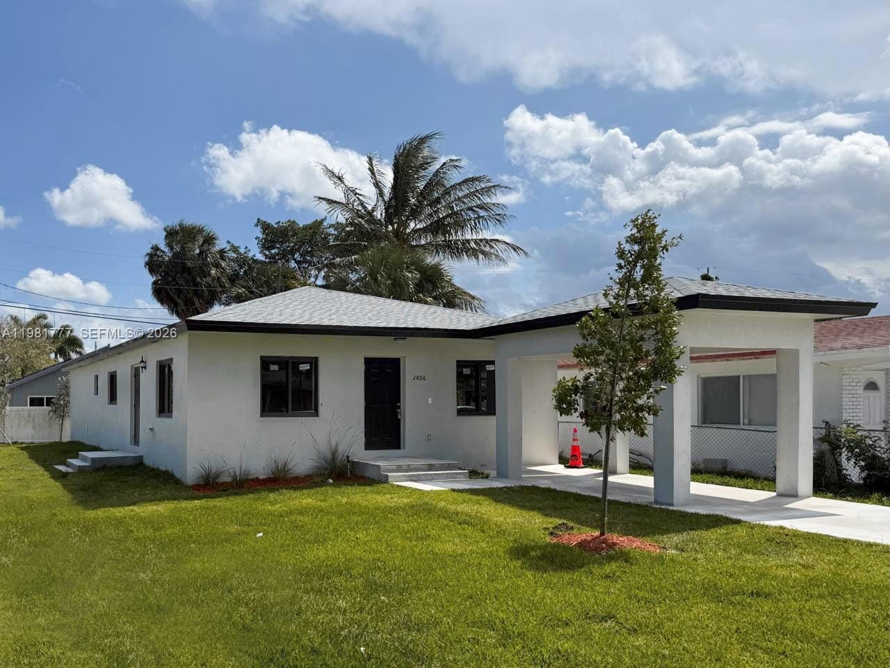 2806 NW 9th Court — photo 1