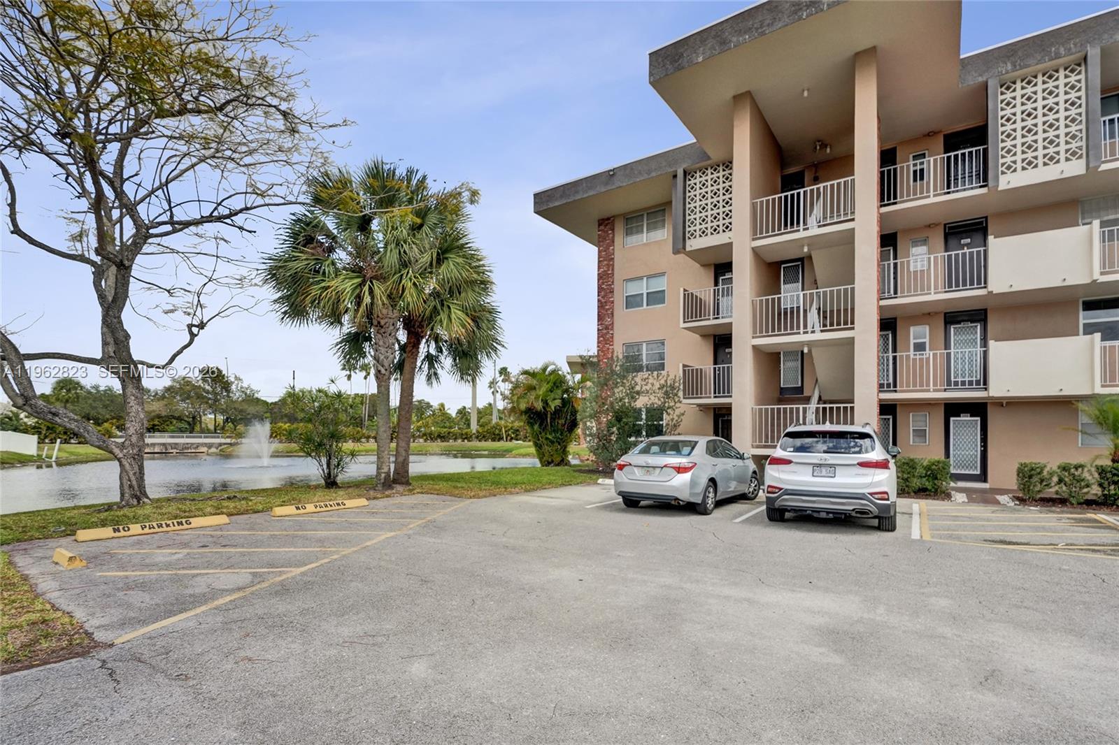 3051 NW 46th Avenue 101, Lauderdale Lakes, FL 33313, Lauderdale Lakes