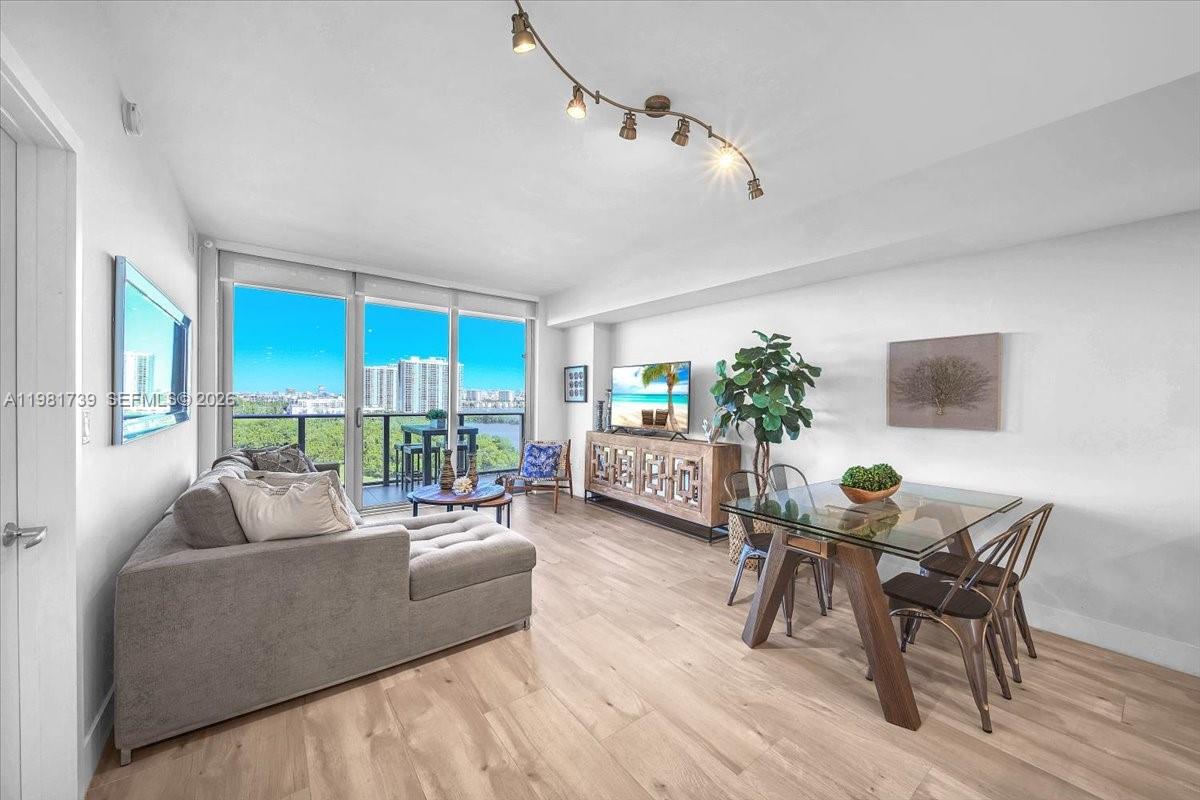 16385 Biscayne Boulevard 1104, North Miami Beach, FL 33160, North Miami Beach