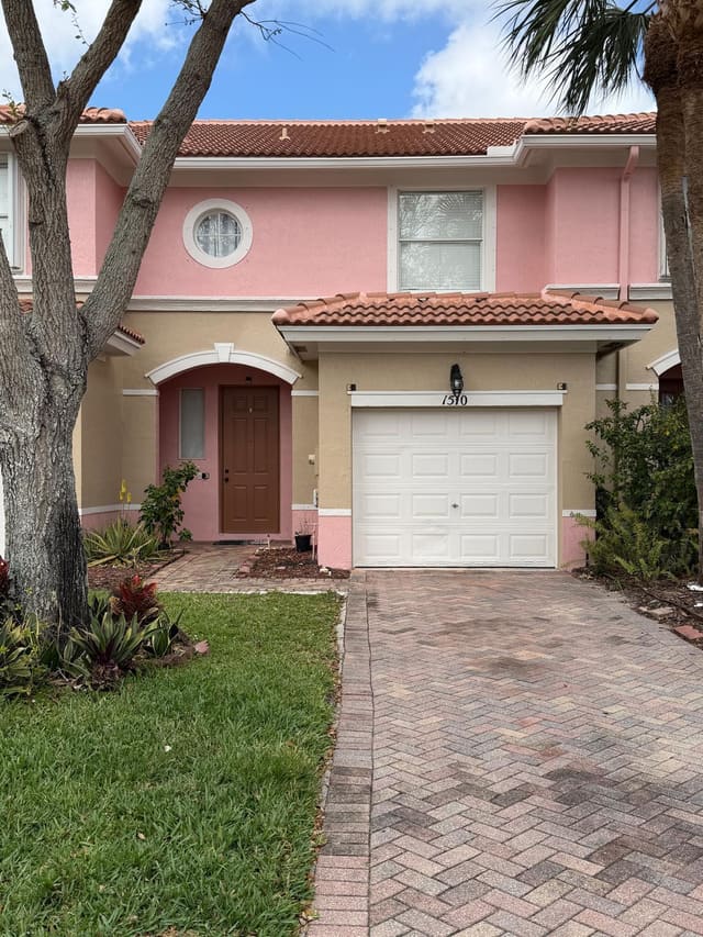 1510 Seminole Palms Drive, Greenacres, FL 33463