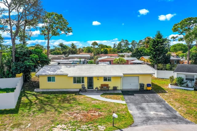 691 Snead Circle, sold in Lake Belvedere Estates, West Palm Beach, FL