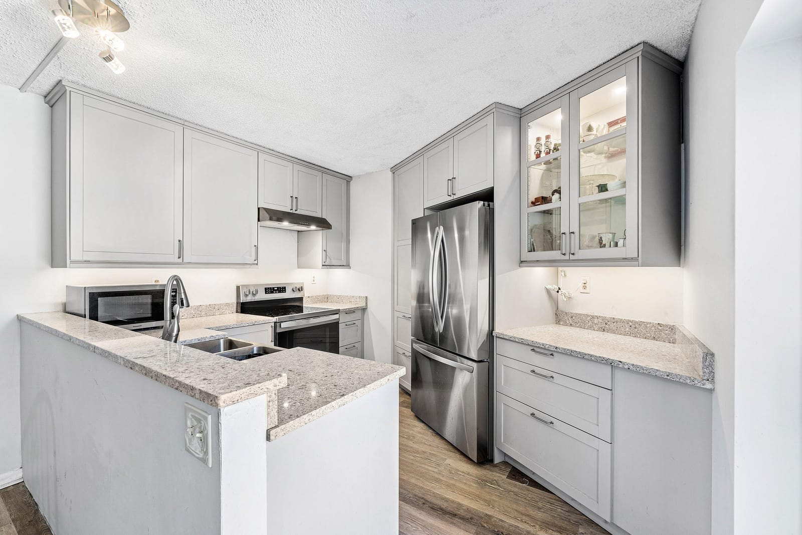 Sold home at 3827 Victoria Drive, West Palm Beach, FL 33406