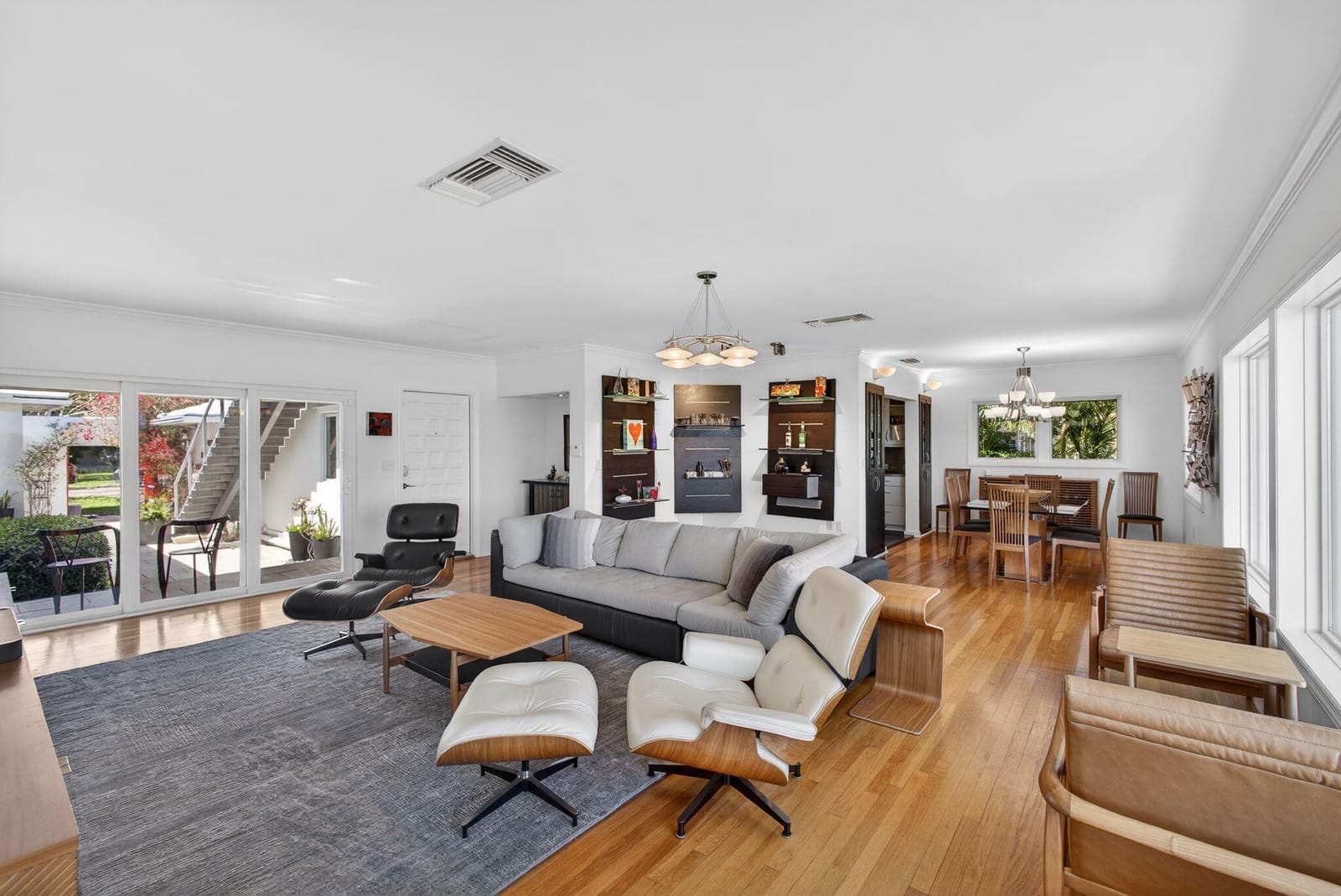 610 N Lakeside Drive — photo 8