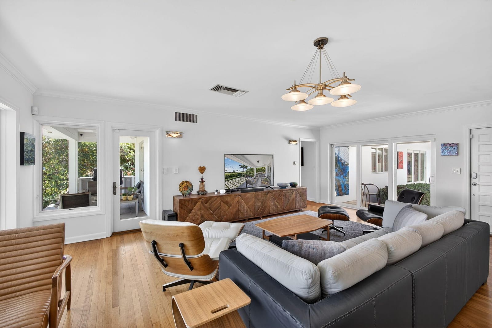 610 N Lakeside Drive — photo 9