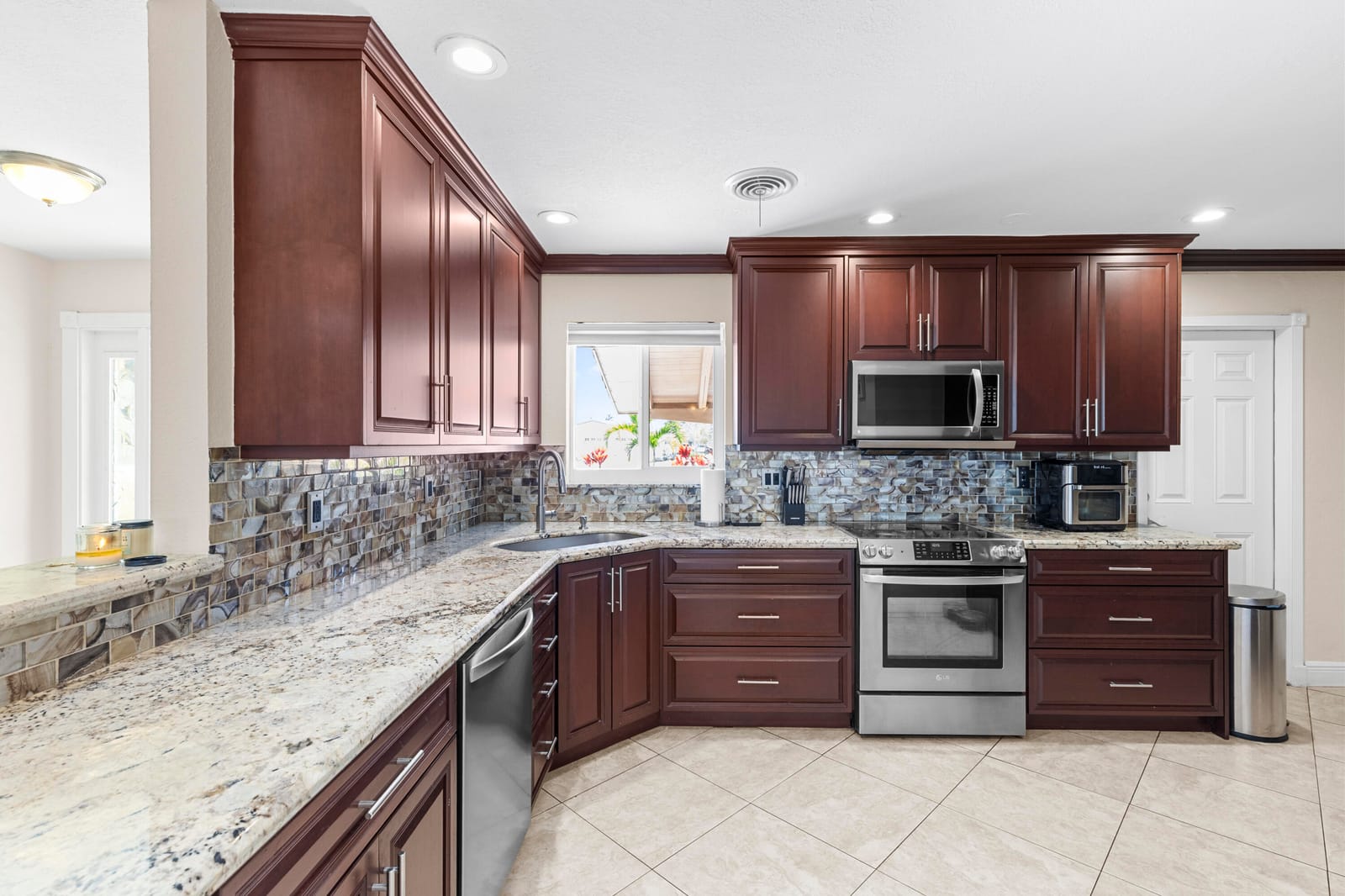 5581 SW 13th Street, Plantation, FL 33317 photo 15