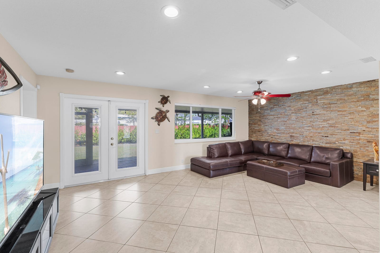 5581 SW 13th Street — photo 10