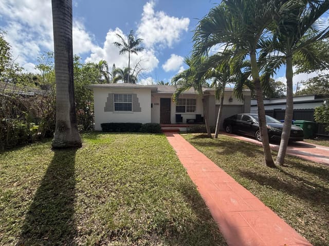 130 NE 49th Street, Miami, FL 33137
