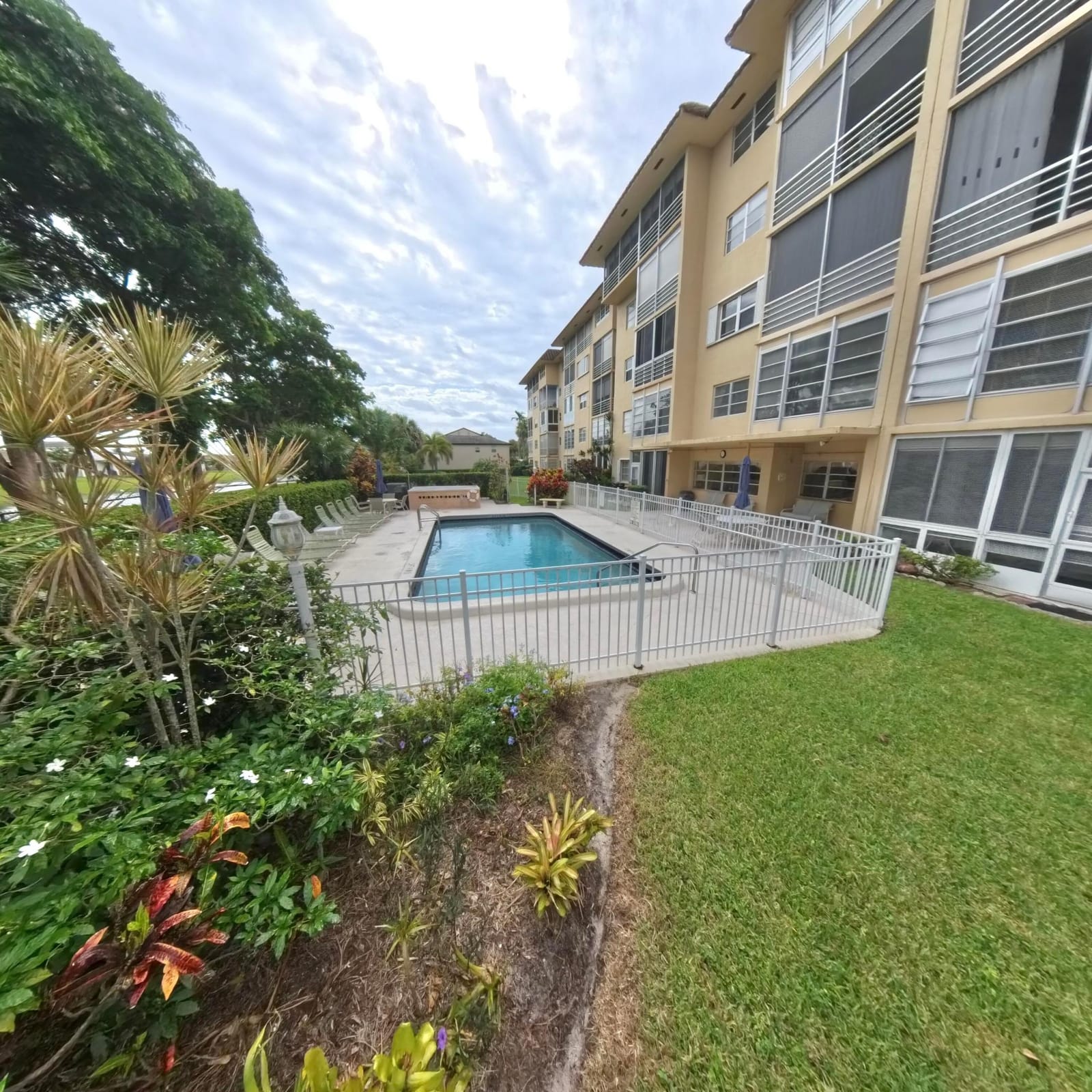 4100 Crystal Lake Drive 209 — photo 2