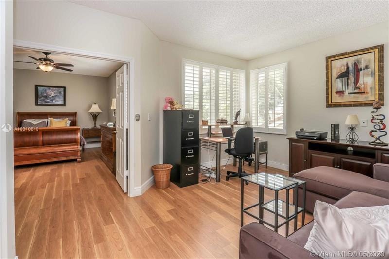 1115 Linden Street, Hollywood, FL 33019 photo 23