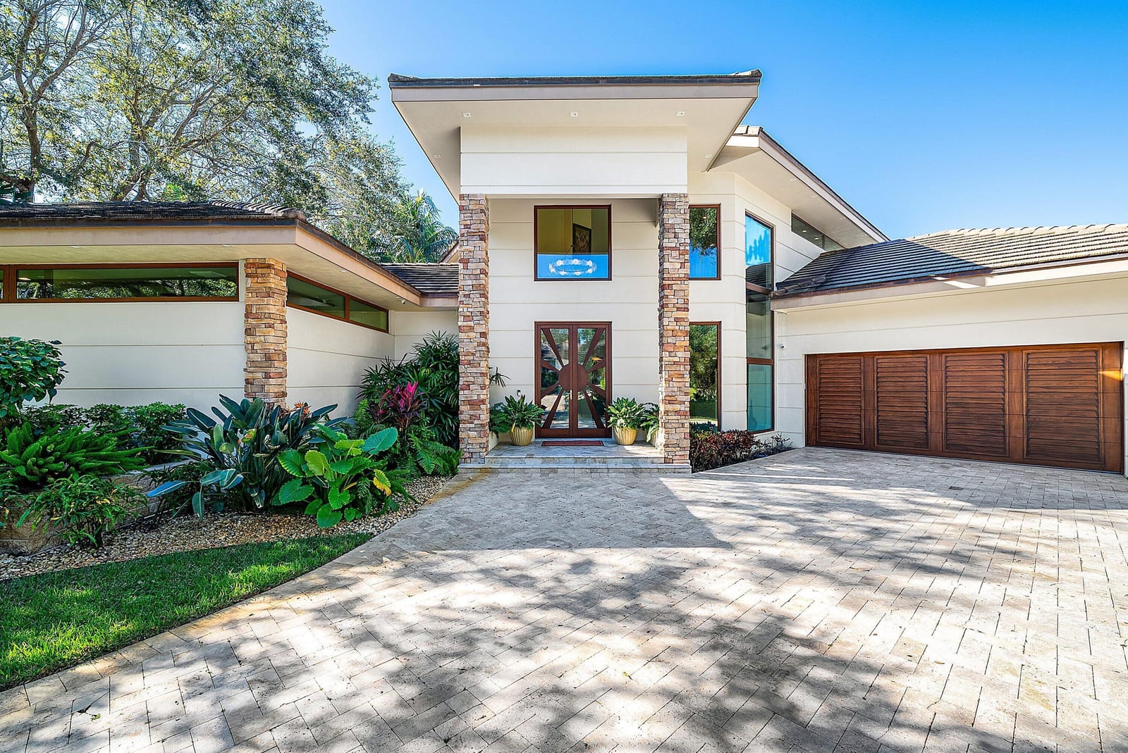 18163 SE Ridgeview Drive, Tequesta, FL 33469