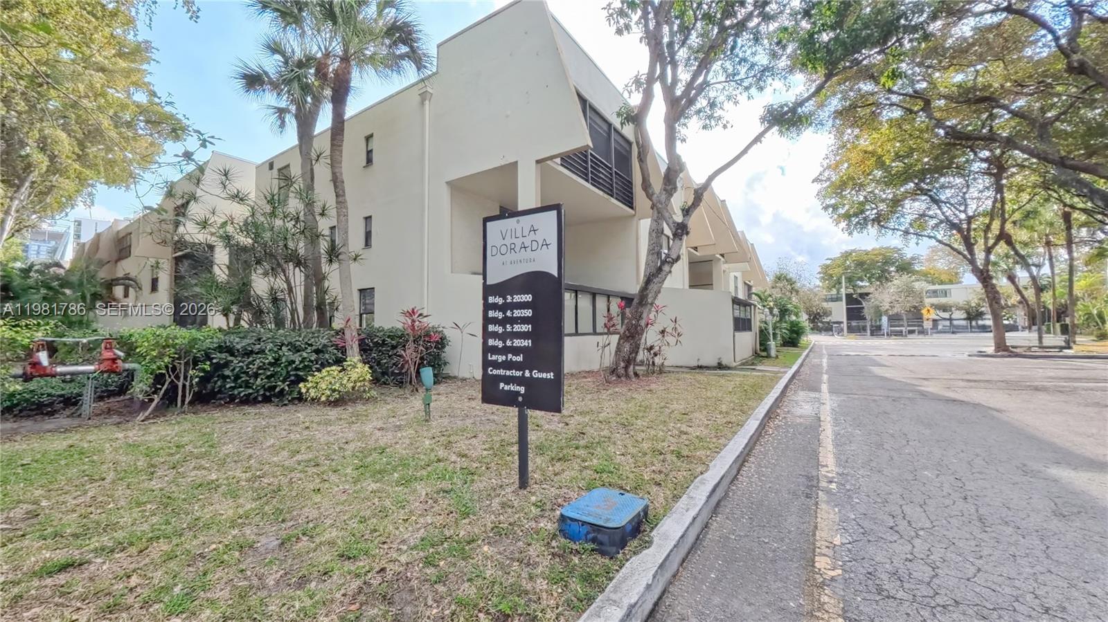20300 W Country Club Drive PH183, Aventura, FL 33180
