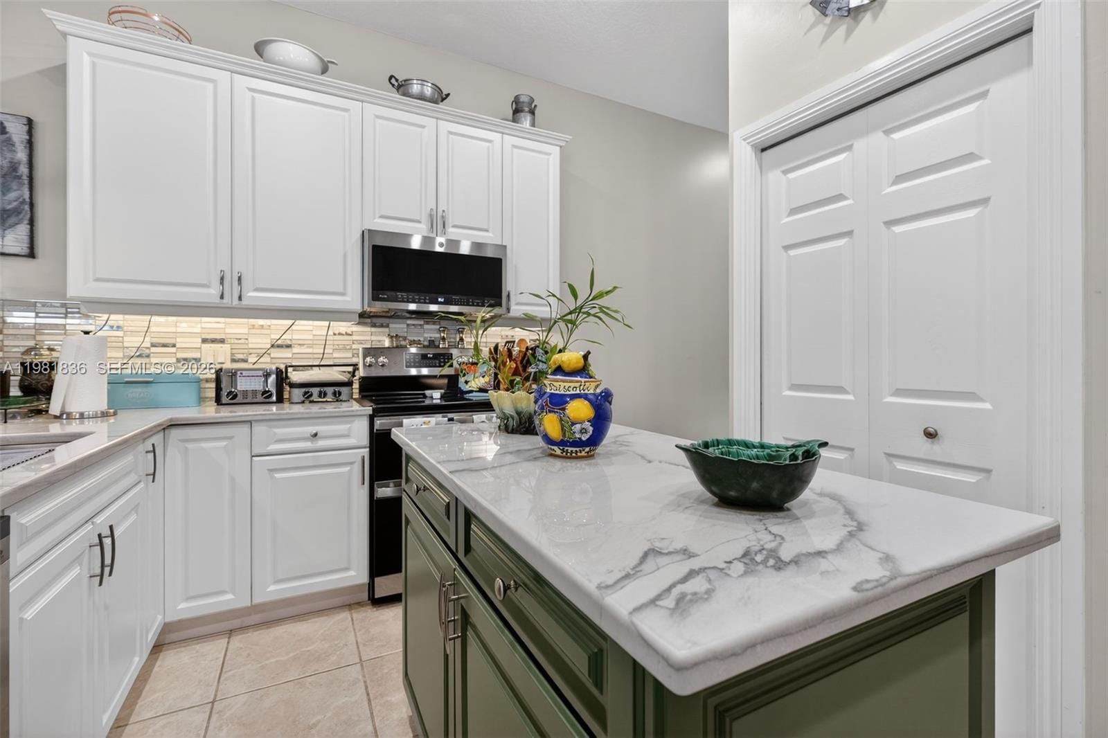 7702 SE Mammoth Drive, Hobe Sound, FL 33455 photo 12