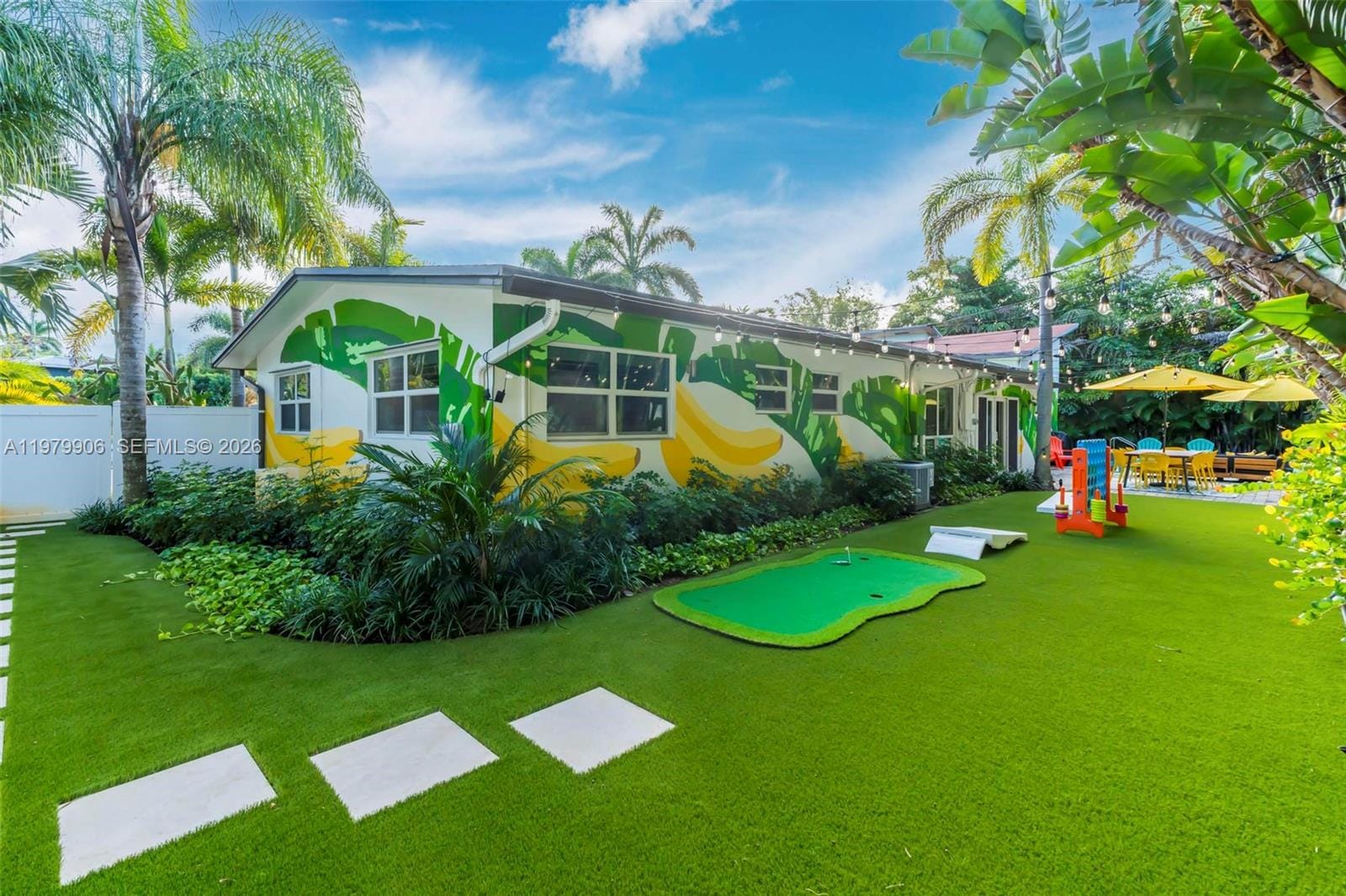 801 NW 24th Street, Wilton Manors, FL 33311 photo 2