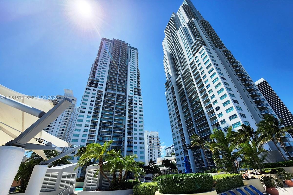 253 NE 2nd Street 220, Miami, FL 33132 photo 10