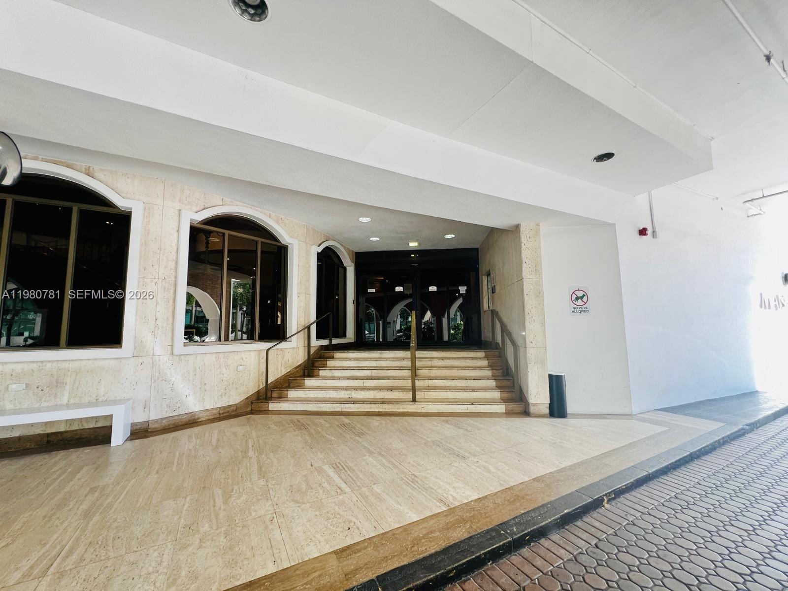 6039 Collins Avenue 1223, Miami Beach, FL 33140 photo 2