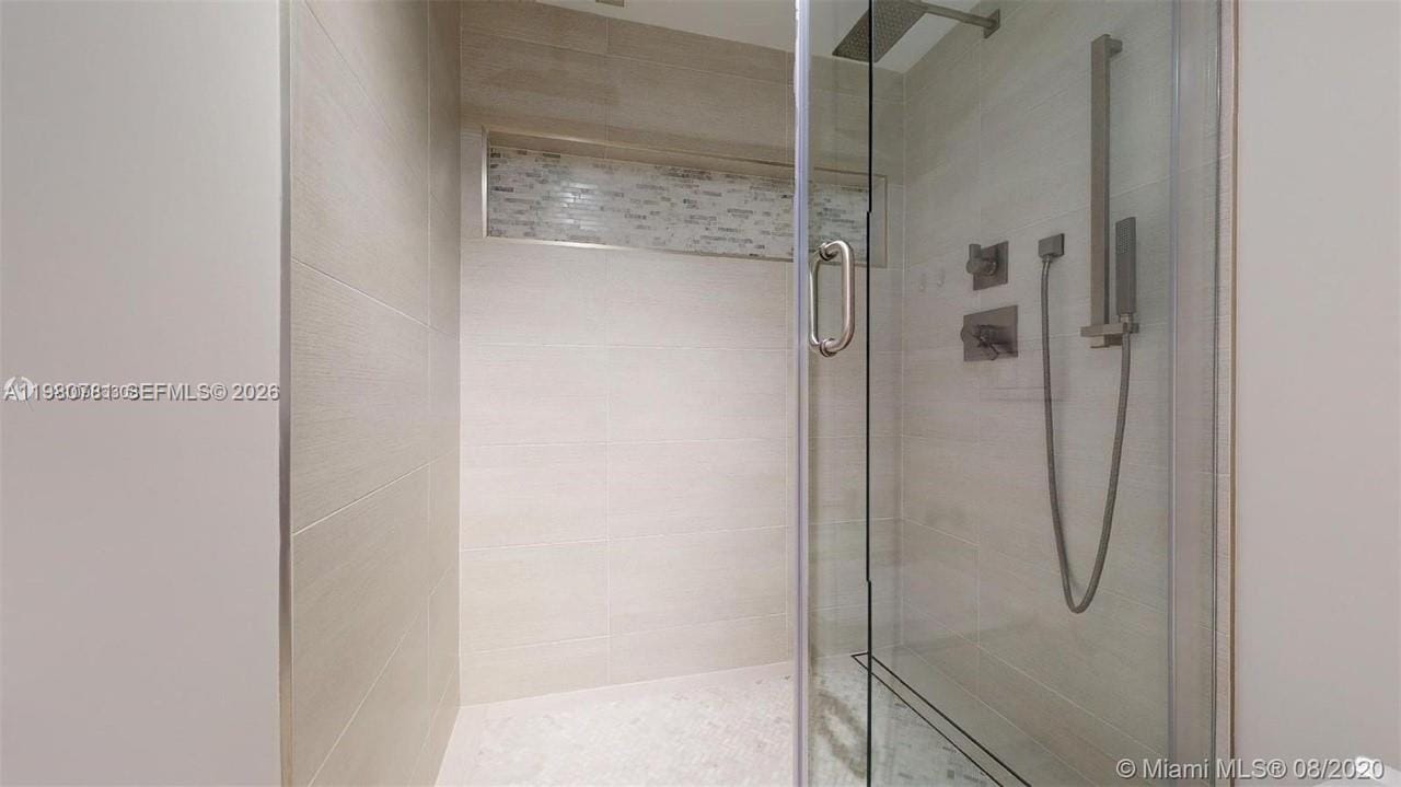 6039 Collins Avenue 1223, Miami Beach, FL 33140 photo 12