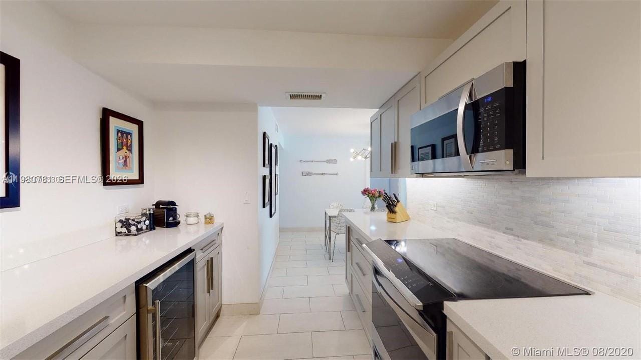 6039 Collins Avenue 1223, Miami Beach, FL 33140 photo 17