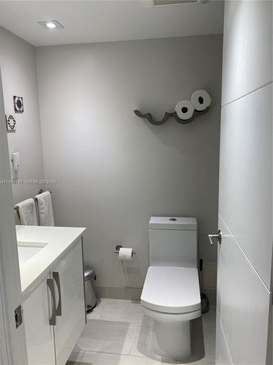 6039 Collins Avenue 1223, Miami Beach, FL 33140 photo 9