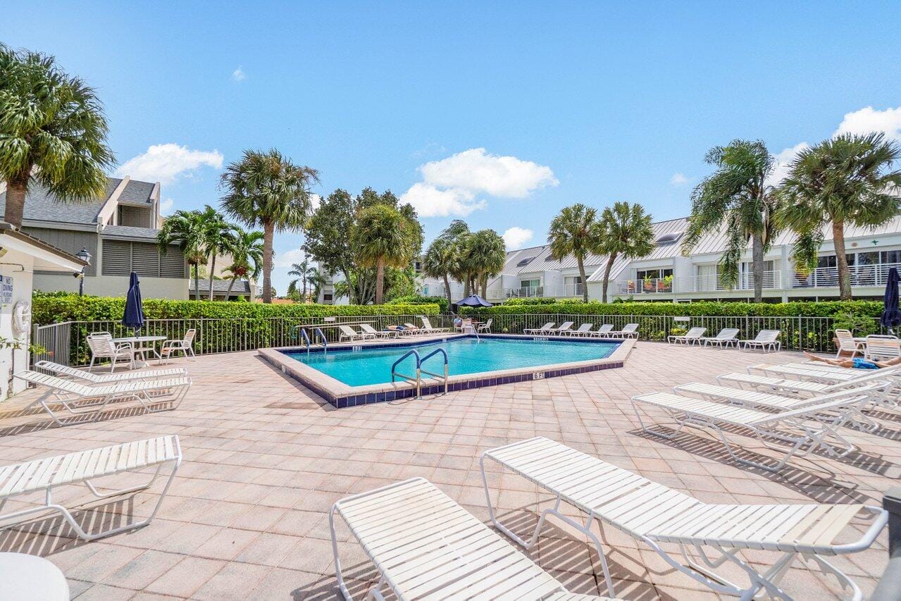 1605 S Us Highway 1 V6-106, Jupiter, FL 33477 photo 20