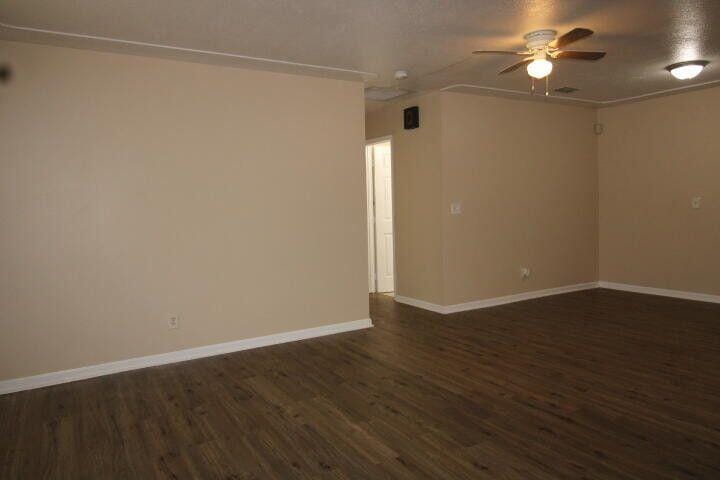 341 W 22nd Court, Riviera Beach, FL 33404 photo 8