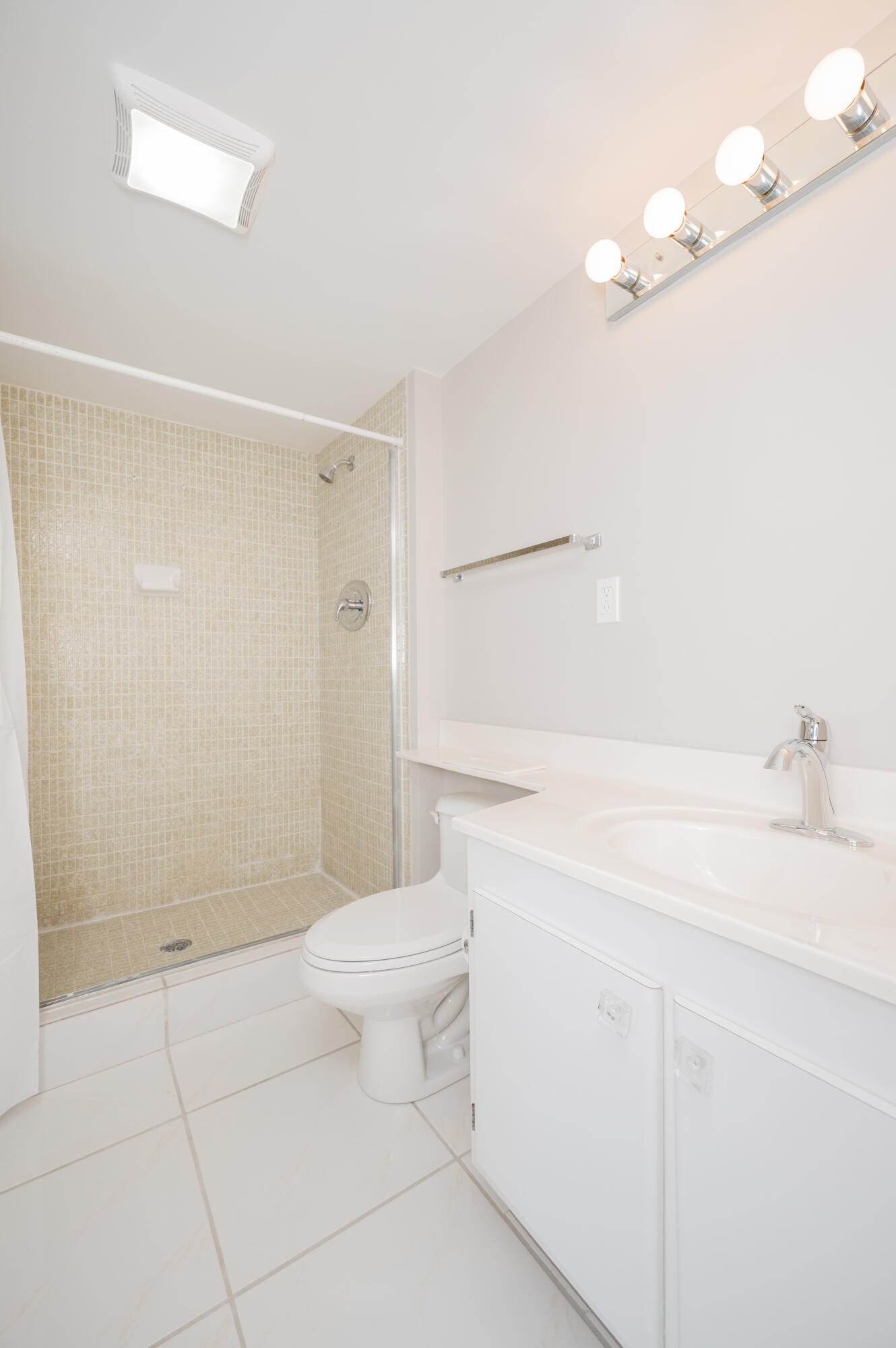 20335 W Country Club Drive 1704, Aventura, FL 33180, Aventura