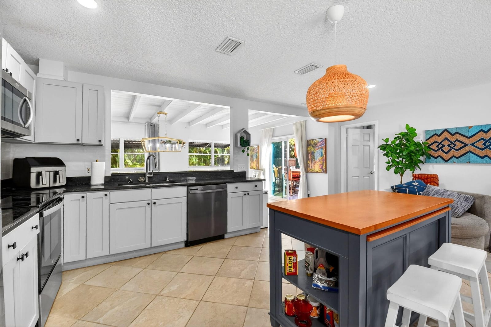 320 Riverdale Road, Palm Springs, FL 33461 photo 14