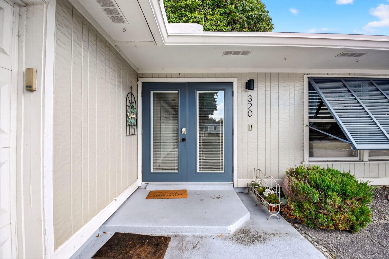 320 Riverdale Road — photo 4