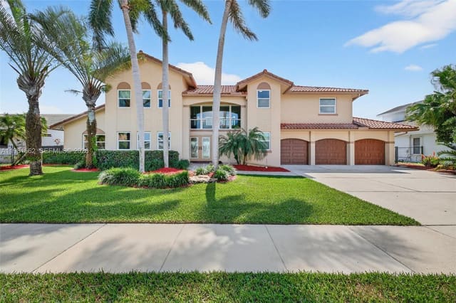10376 SW 18th Street, sold in Ridgeview Lake Estates, Davie, FL