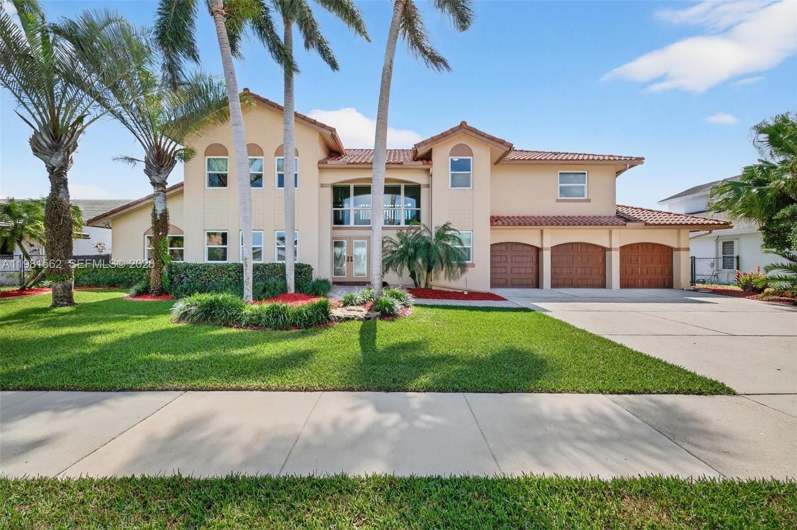 10376 SW 18th Street, Davie, FL 33324