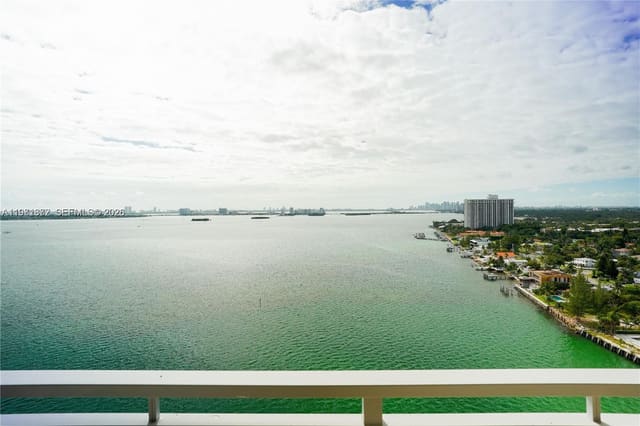 11111 Biscayne Boulevard 20E, Miami, FL 33181