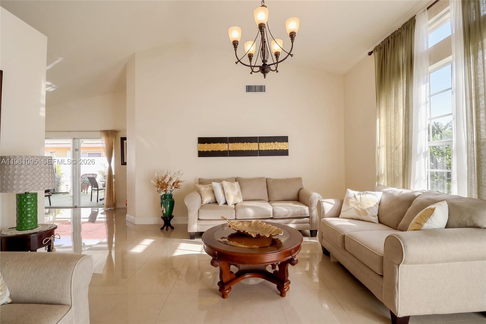 8070 SW 157th Place — photo 5