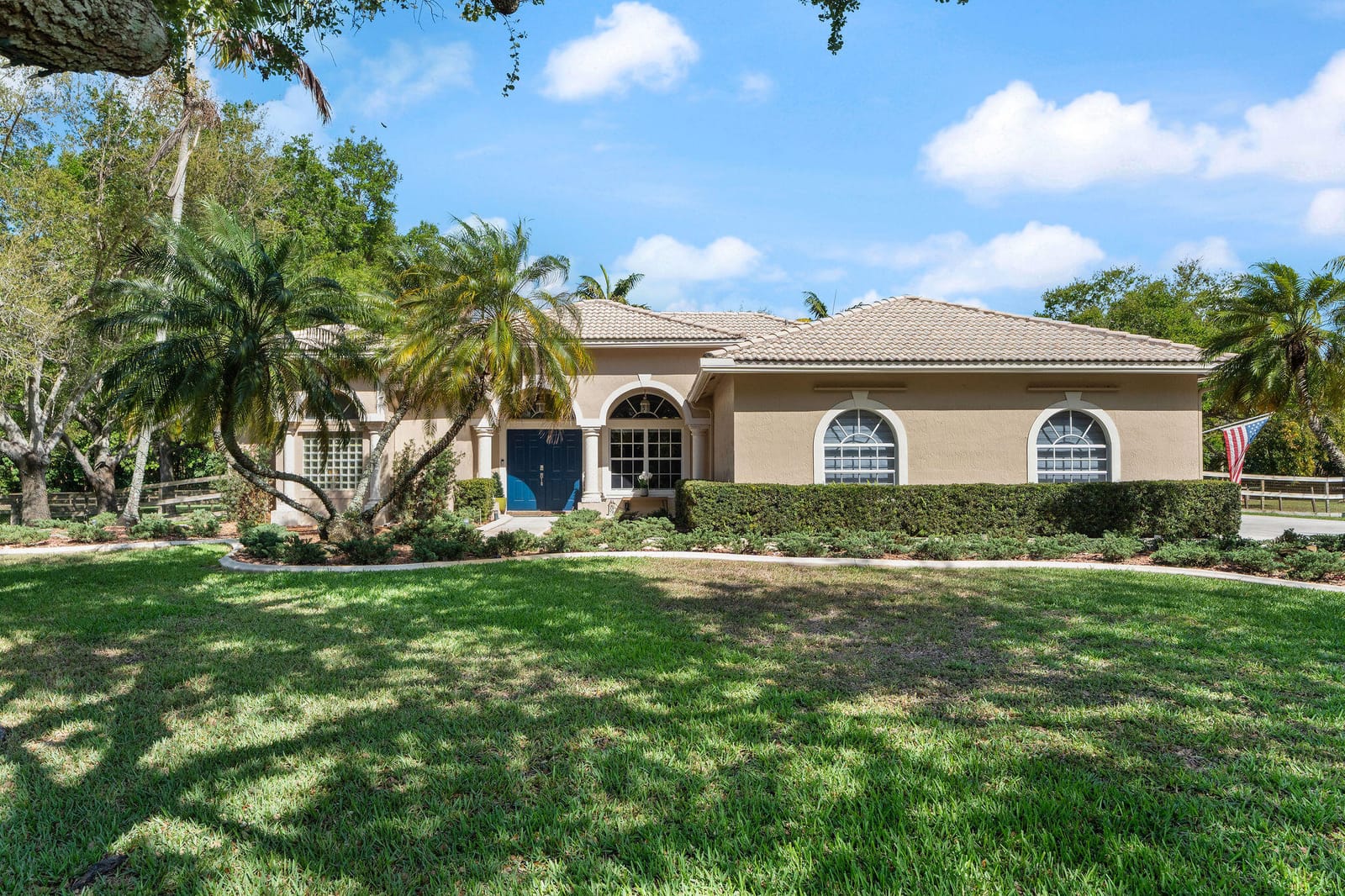 5230 SW 195th Terrace Terrace — photo 9