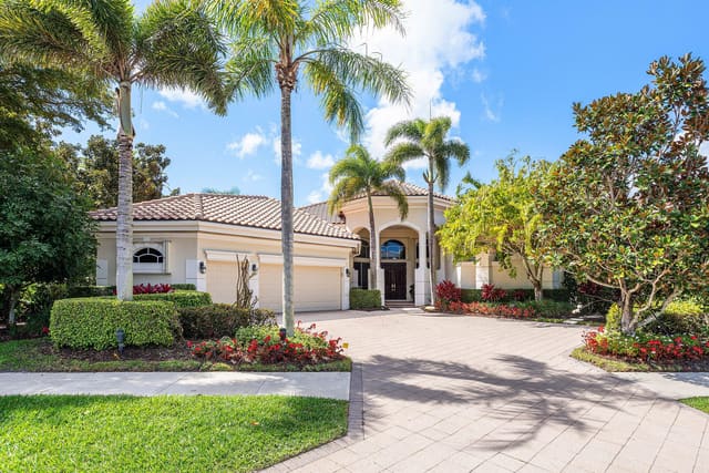 15 Somerset Drive, Palm Beach Gardens, FL 33418